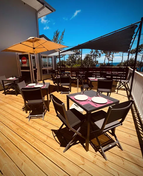 Fêter son anniversaire en privatisant un restaurant créole, Saint-Philippe, L'ILE Ô CARRY
